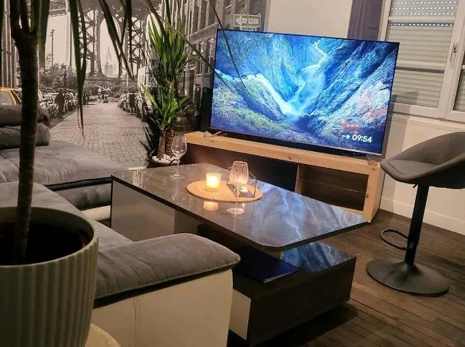 T2 Cosy Autonome H24 Parking Prive Attenant Tv 165Cm Netflix Wi-Fi Au Rez-De-Chaussee